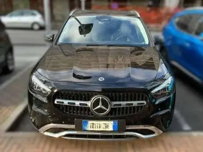 Usata Mercedes GLA180 Premium 116 CV (85 kW) 2024 Nero SUV