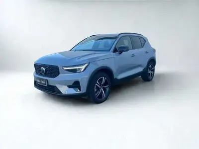 Usata Volvo XC40 Plus 163 CV (119 kW) 2023 Grigio SUV