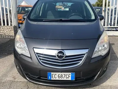 Usata Opel Meriva Cosmo 75 CV (55 kW) 2011 Grigio Monovolume