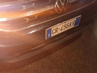 Usata VW T-Roc R-line 109 CV (80 kW) 2023 Nero SUV