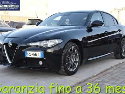 Usata Alfa Romeo Giulia Super 179 CV (131 kW) 2018 Nero Berlina