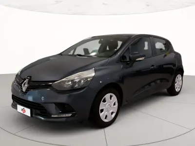 Usata Renault Clio IV Life 90 CV (66 kW) 2017 Grigio metallizzato scuro Berlina