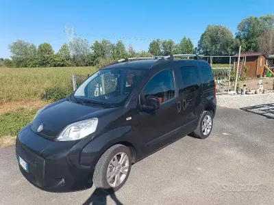 Usata Fiat Qubo Trekking 75 CV (55 kW) 2010 Nero Monovolume