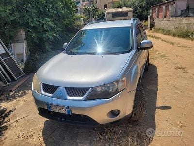 Usata Mitsubishi Outlander 140 CV (102 kW) 2009 Grigio SUV