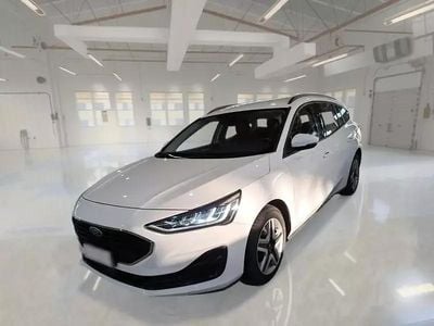 Begagnad Ford Focus S 120 HK (88 kW) 2022 Vit Kombi