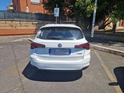 Usata Fiat Tipo Easy 120 CV (88 kW) 2018 Station wagon