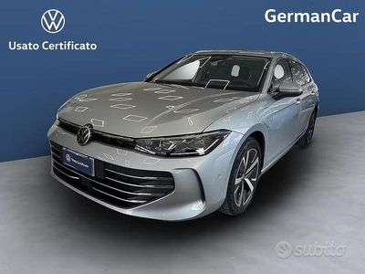 Usata VW Passat Business 204 CV (150 kW) 2024 Grigio Station wagon