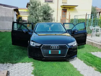 Usata Audi A4 Business 150 CV (110 kW) 2017 Nero Berlina