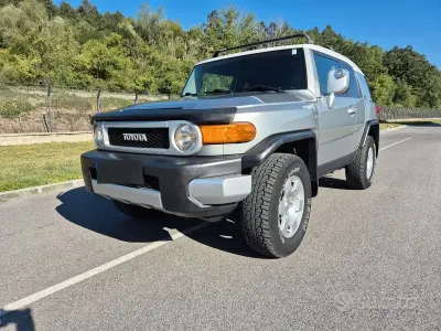 Usata Toyota FJ 2008 Marrone SUV