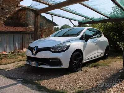 Usata Renault Clio IV R.S. 200 CV (147 kW) 2015 Bianco Berlina