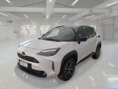 Usata Toyota Yaris Cross Sport 92 CV (67 kW) 2025 SUV