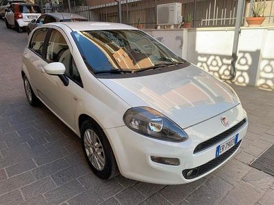 Usata Fiat Punto Lounge 75 CV (55 kW) 2013 Bianco Utilitaria