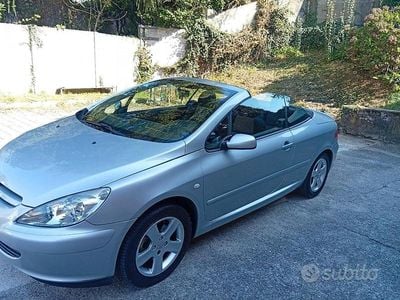 Usata Peugeot 307 CC 109 CV (80 kW) 2004 Grigio Cabrio
