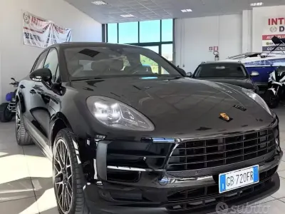 Używany Porsche Macan 245 KM (180 kW) 2020 Czarny SUV