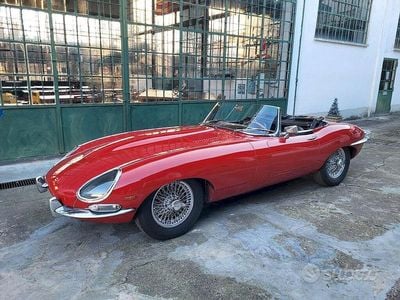 Usata Jaguar E-Type 265 CV (194 kW) 1960 Rosso Cabrio