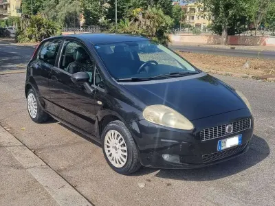 Usata Fiat Grande Punto 65 CV (47 kW) 2009 Nero Utilitaria