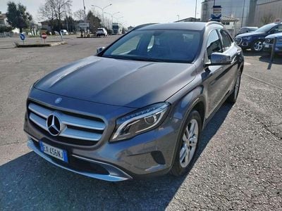 Usata Mercedes GLA200 136 CV (100 kW) 2015 Argento SUV