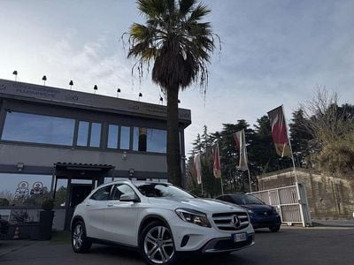 Usata Mercedes GLA200 Executive 136 CV (100 kW) 2015 Bianco SUV