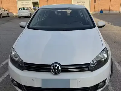 Usata VW Golf VI 105 CV (77 kW) 2011 Grigio Utilitaria