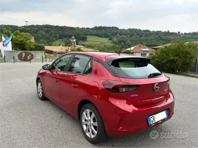 Usata Opel Corsa 75 CV (55 kW) 2023 Rosso Utilitaria