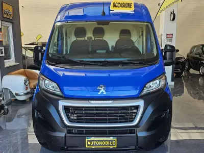 Usata Peugeot Boxer 140 CV (102 kW) 2024 Blu/azzurro Furgone
