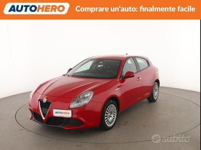Begagnad Alfa Romeo Giulietta 120 HK (88 kW) 2018 Röd Halvkombi