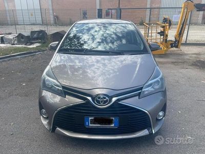 usata Toyota Yaris 5p 1.3 Lounge multidrive S E6