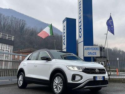 Usata VW T-Roc Life 110 CV (80 kW) 2022 Grigio SUV