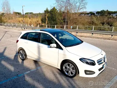 Usata Mercedes B180 109 CV (80 kW) 2018 Bianco Utilitaria