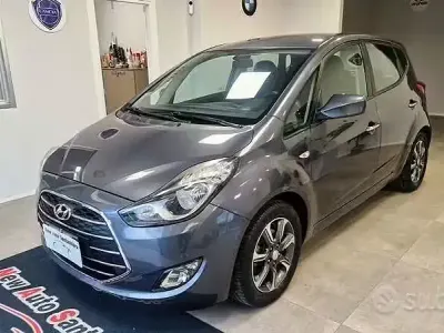 Usata Hyundai ix20 Comfort 90 CV (66 kW) 2015 Grigio Utilitaria