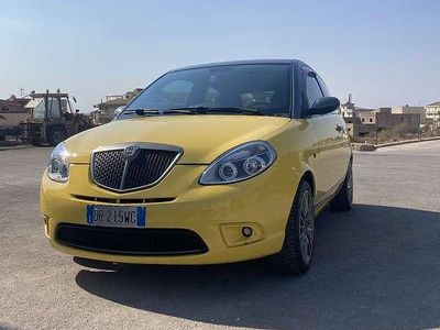 Usata Lancia Ypsilon 90 CV (66 kW) 2008 Giallo Utilitaria