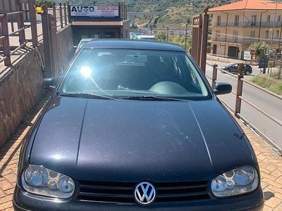 Usata VW Golf IV Highline 116 CV (85 kW) 2001 Nero Berlina