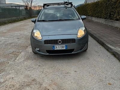 Usata Fiat Grande Punto 120 CV (88 kW) 2007 Grigio Utilitaria