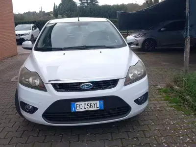 Usata Ford Focus 109 CV (80 kW) 2010 Bianco Berlina