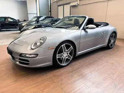 Usata Porsche 911 Carrera Cabriolet 325 CV (239 kW) 2006 Argento Cabrio