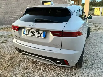 Usata Jaguar E-Pace R 179 CV (131 kW) 2019 Grigio SUV