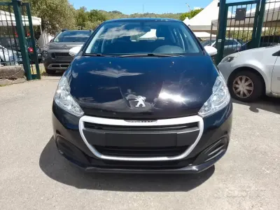 Usata Peugeot 208 Active 68 CV (50 kW) 2019 Nero Utilitaria