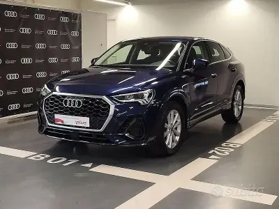 Käytetty Audi Q3 Business Plus 150 HP (110 kW) 2021 Sininen Katumaasturi
