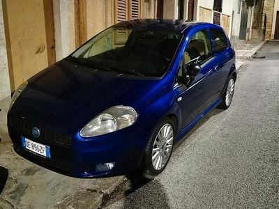 Usata 2006 Fiat Grande Punto Utilitaria | 2750 € (Buon prezzo)