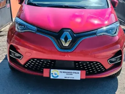Usata Renault Zoe Intens 50 kW (69 CV) 2021 Rosso Utilitaria