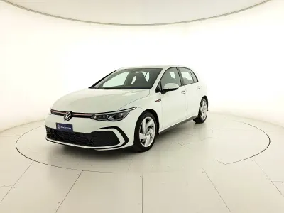 Usata VW Golf VIII GTI 245 CV (180 kW) 2022 Pure white Berlina
