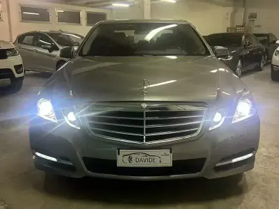 Usata Mercedes E350 Avantgarde 265 CV (194 kW) 2011 Grigio Berlina