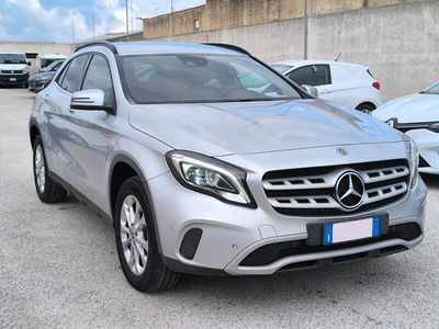 Mercedes GLA220