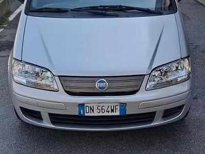 Usata Fiat Idea 95 CV (69 kW) 2008 Grigio Monovolume