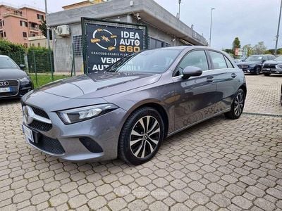 Usata Mercedes A250 Business 160 CV (117 kW) 2022 Grigio Berlina