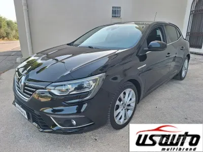 Usata Renault Mégane 110 CV (80 kW) 2016 Nero Berlina