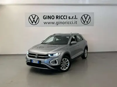 Usata VW T-Roc Style 150 CV (110 kW) 2023 Argento SUV