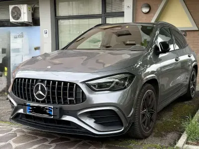 Usado Mercedes GLA35 AMG AMG Line Premium Plus 306 CV (225 kW) 2024 Gris SUV