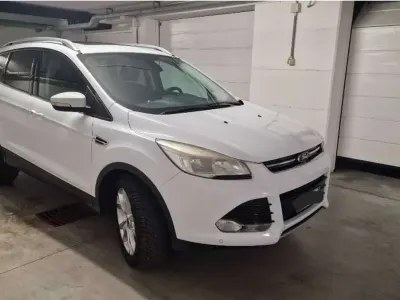 Usata Ford Kuga Titanium 140 CV (102 kW) 2014 Bianco SUV