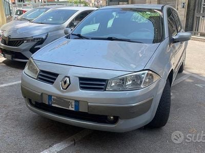 Usata 2005 Renault Mégane II Utilitaria | 1600 €